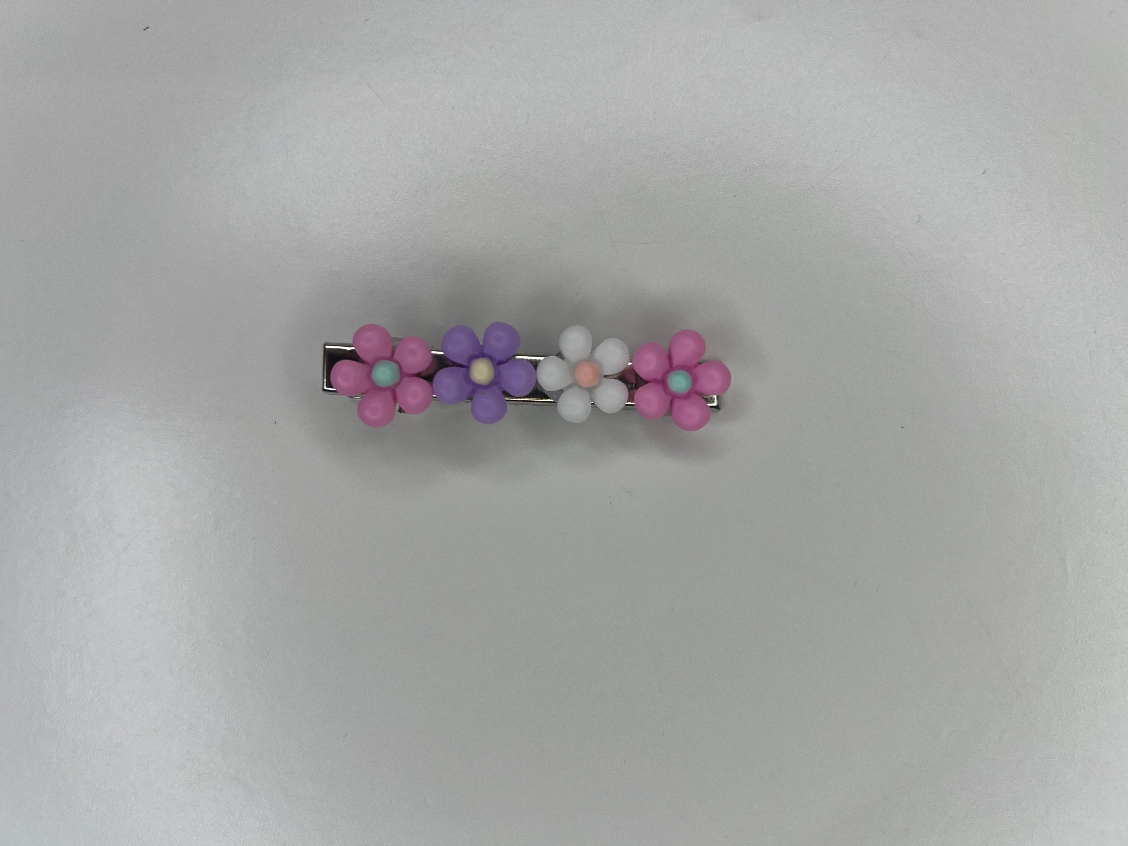 Agrafa cu floricele colorate